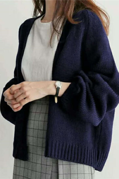 Effortlessly Elegant Cardigan with a Timeless Design