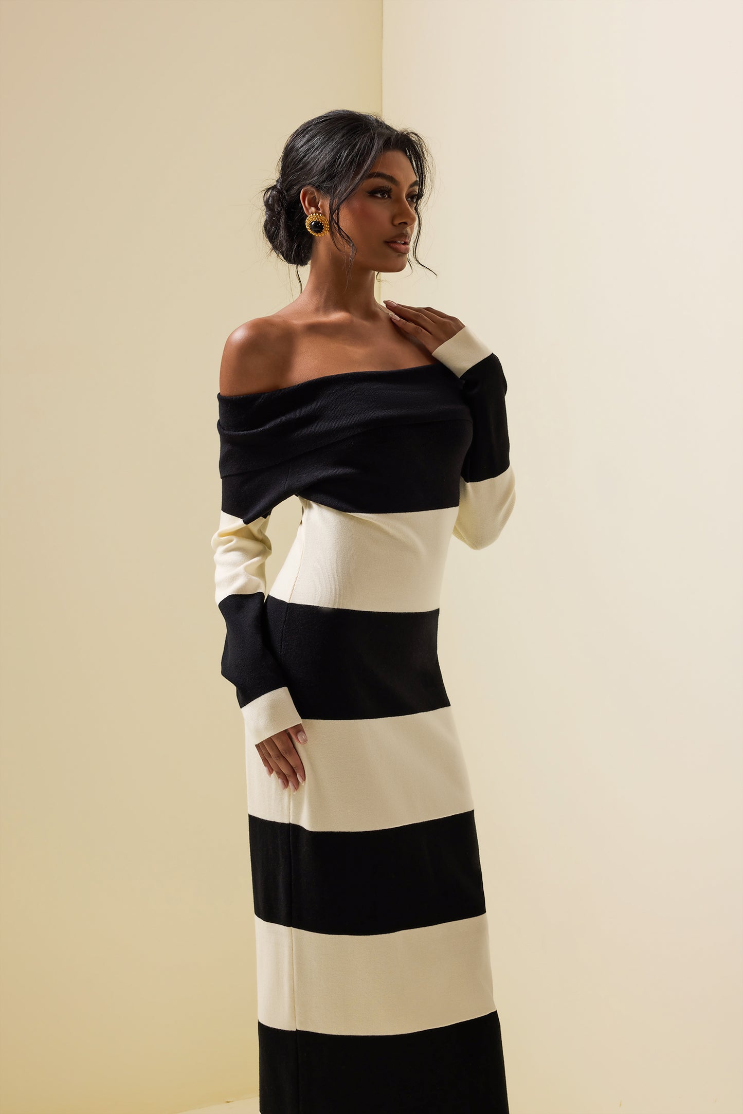 Sophisticated Dress with a Clean Classic Look
