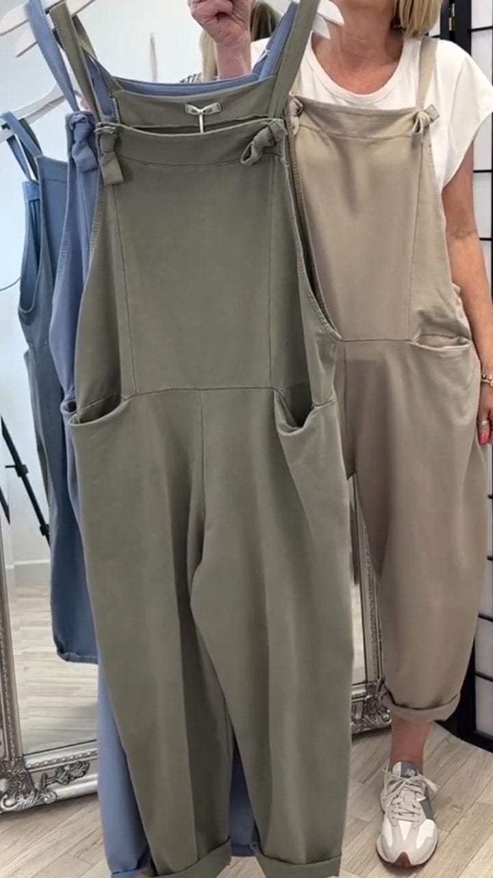 Effortlessly Elegant Garment with a Timeless Design