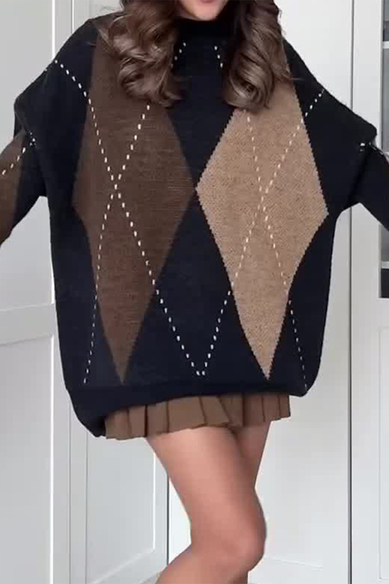 Effortlessly Elegant Sweater with a Timeless Design
