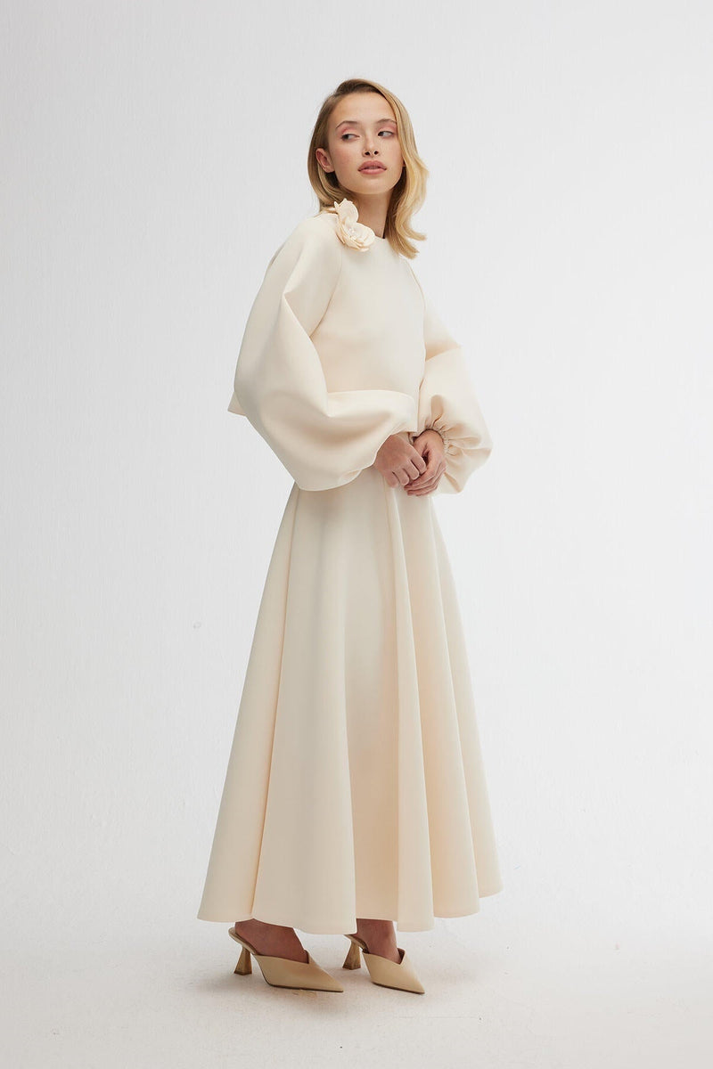 Gracefully Styled Garment for Any Occasion