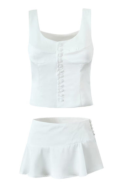 Sophisticated Garment with a Clean Classic Look