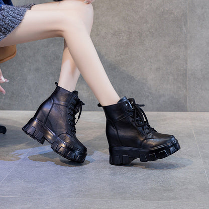 Beautifully Finished Boots in a Timeless Design