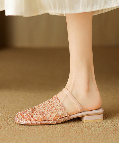 Well Tailored Sandals with a Graceful Silhouette