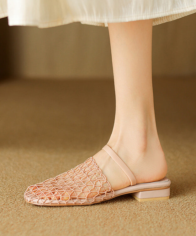 Well Tailored Sandals with a Graceful Silhouette