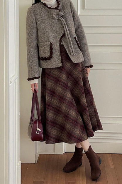 Effortlessly Elegant Garment with a Timeless Design