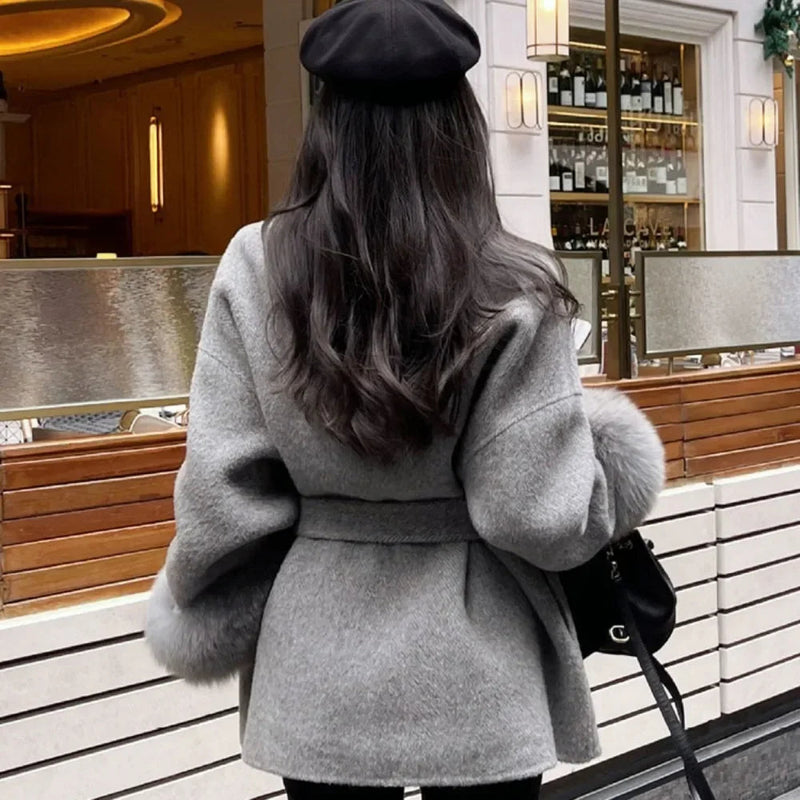 Effortlessly Elegant Coat with a Timeless Design