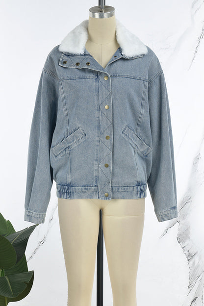 Elegantly Styled Jacket for Everyday Wear