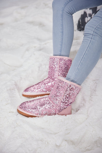 Beautifully Finished Boots in a Timeless Design