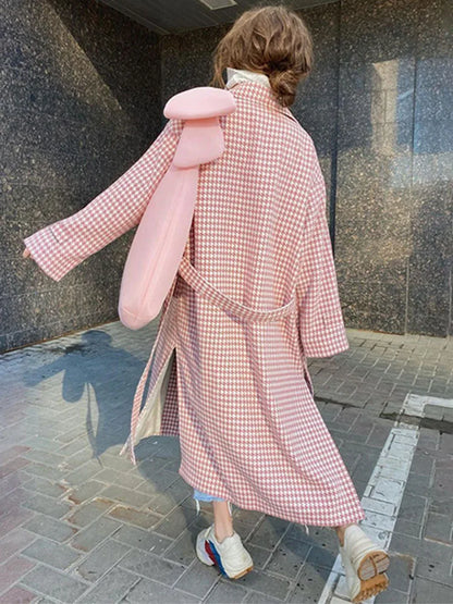 Well Tailored Coat with a Graceful Silhouette