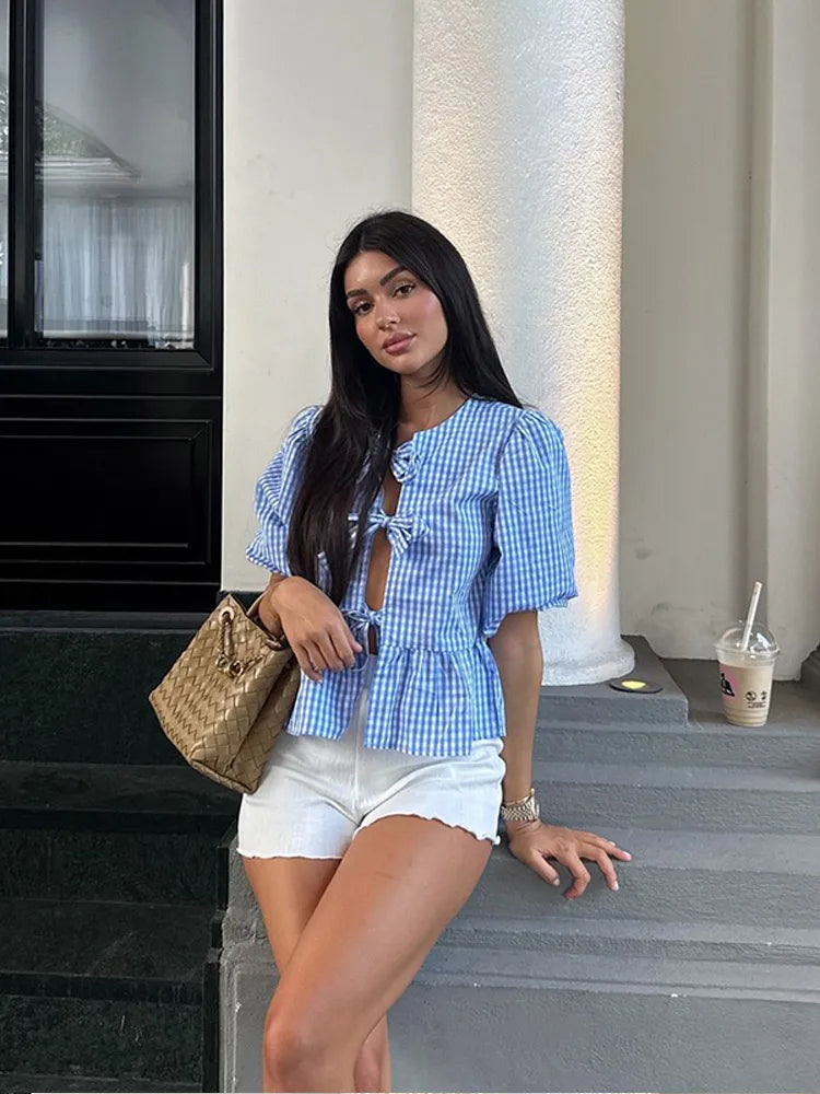 Sophisticated Blouse with a Clean Classic Look