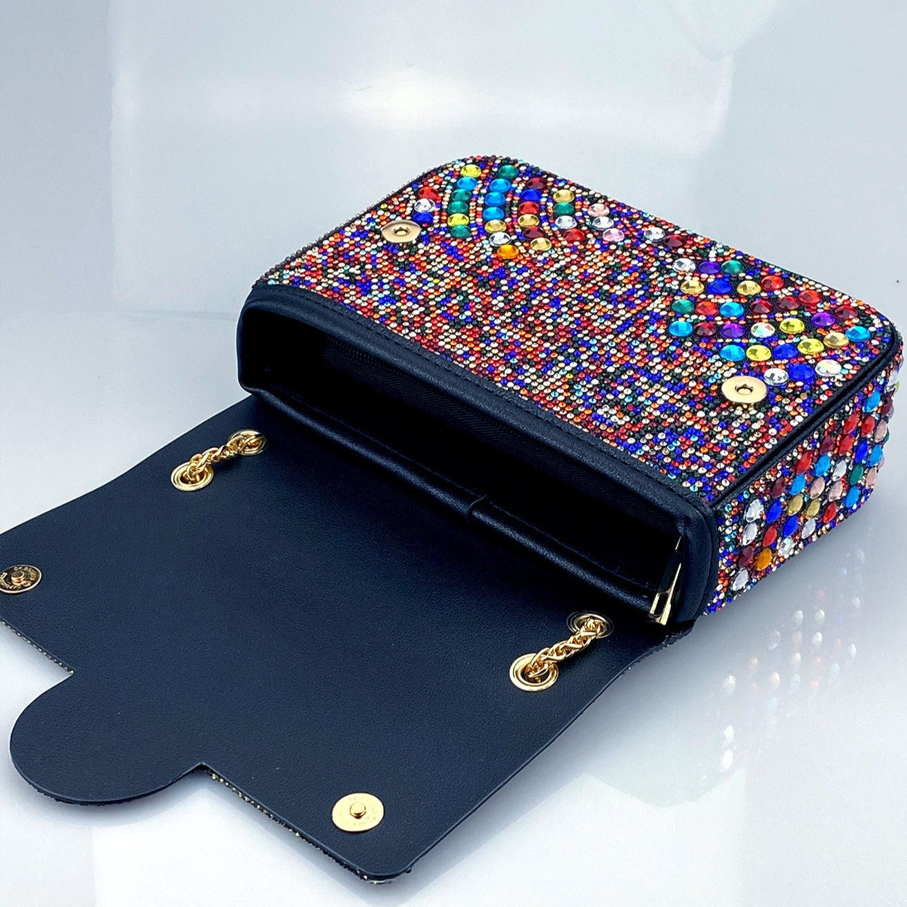 Effortlessly Elegant Bag with a Timeless Design
