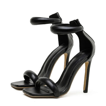Well Tailored Sandals with a Graceful Silhouette