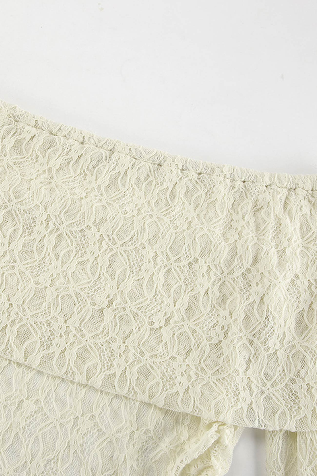 Beautifully Finished Top in a Timeless Design