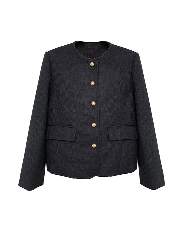 Gracefully Styled Garment for Any Occasion