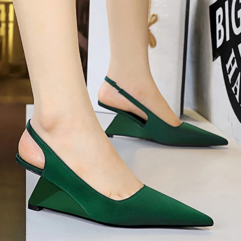 A Vintage Style Heels with Delicate Timeless Details