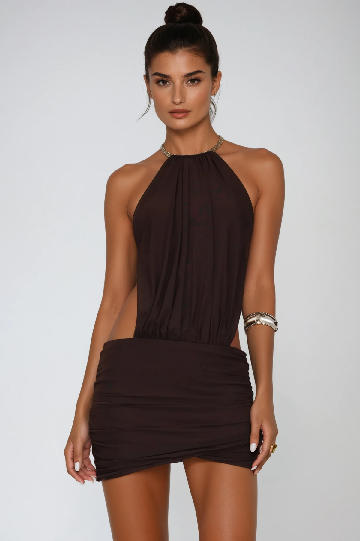 Effortlessly Elegant Dress with a Timeless Design