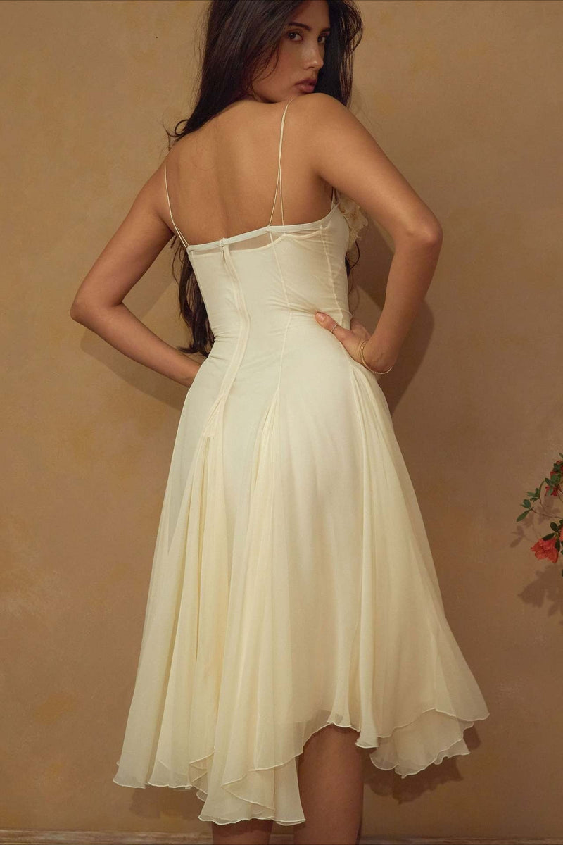 Gracefully Styled Dress for Any Occasion