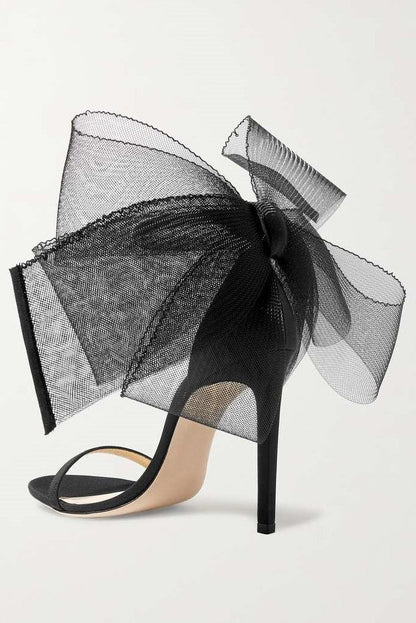 Well Tailored Sandals with a Graceful Silhouette