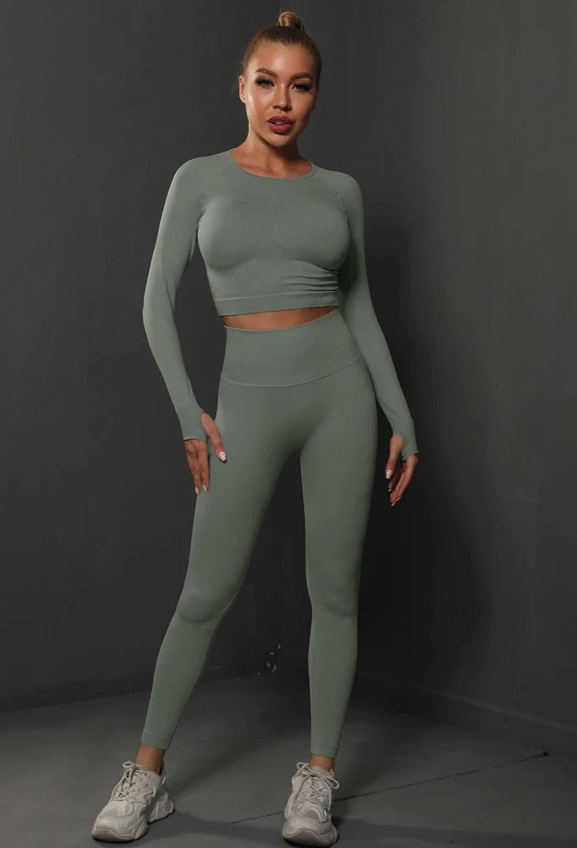 Effortlessly Elegant Garment with a Timeless Design