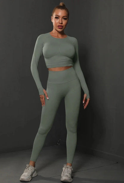 Effortlessly Elegant Garment with a Timeless Design
