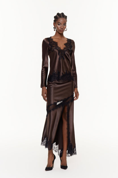Classic Vintage Garment with a Flattering Fit