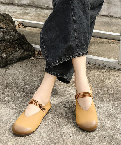 Sophisticated Garment with a Clean Classic Look