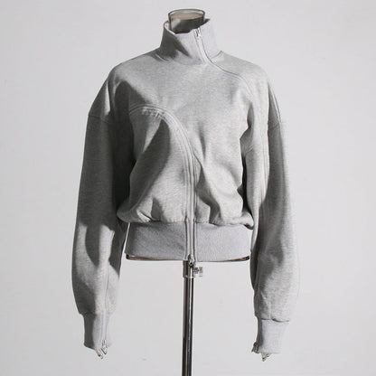 Well Tailored Sweater with a Graceful Silhouette