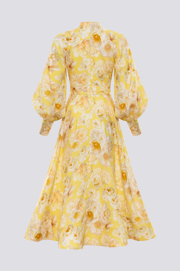 Classic Vintage Dress with a Flattering Fit