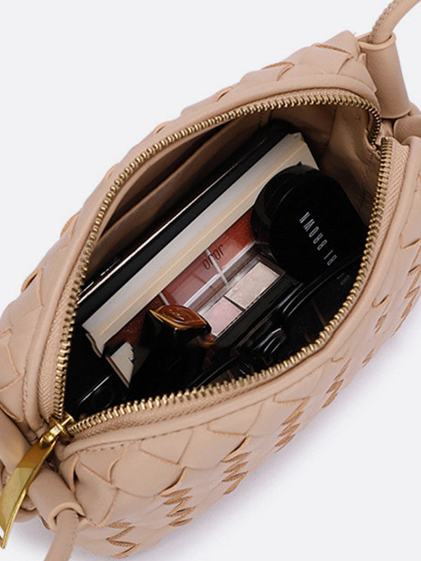 Beautifully Finished Bag in a Timeless Design