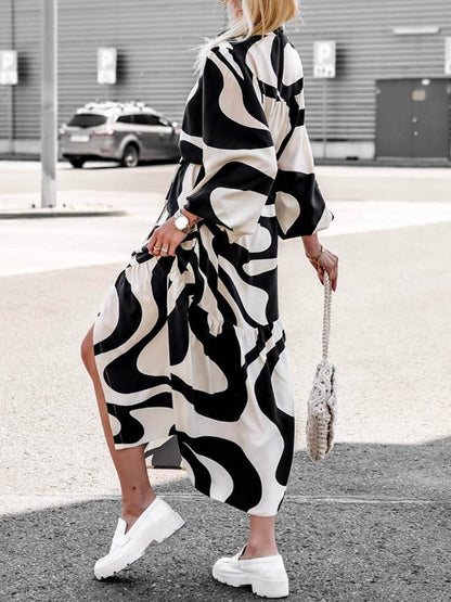 Well Tailored Dress with a Graceful Silhouette
