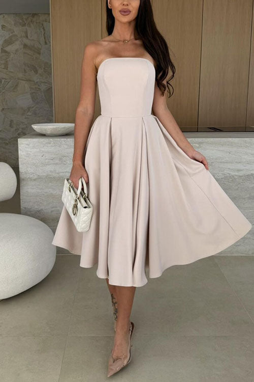 Well Tailored Dress with a Graceful Silhouette