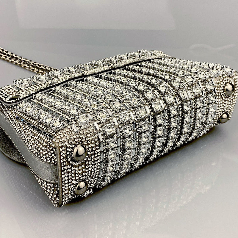 Classic Vintage Bag with a Flattering Fit