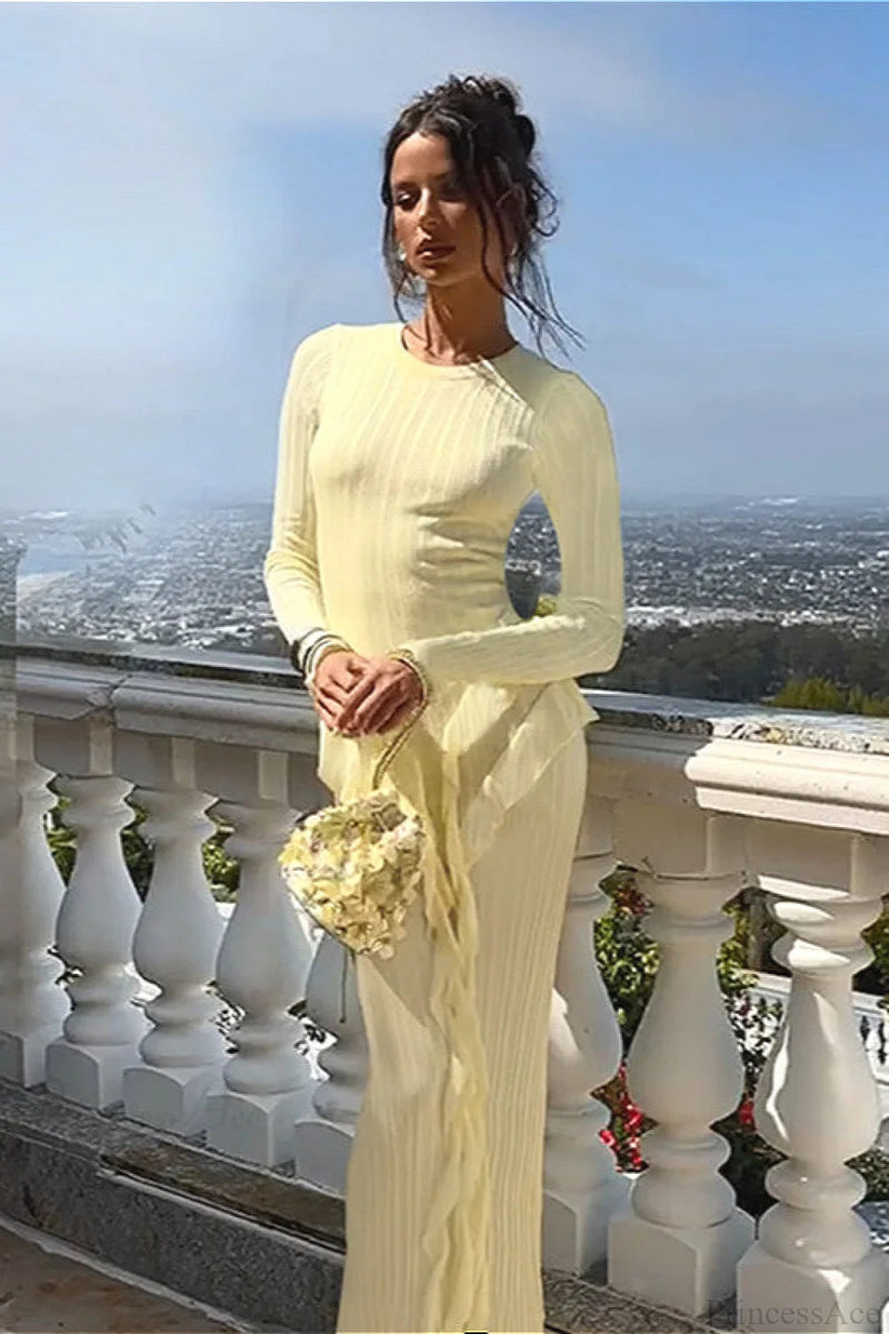 Well Tailored Dress with a Graceful Silhouette