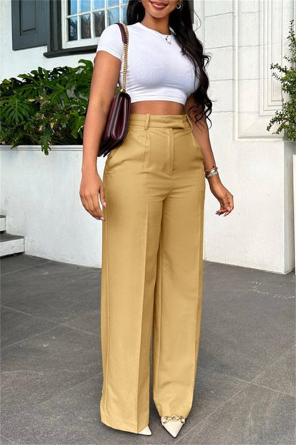 Effortlessly Elegant Trousers with a Timeless Design