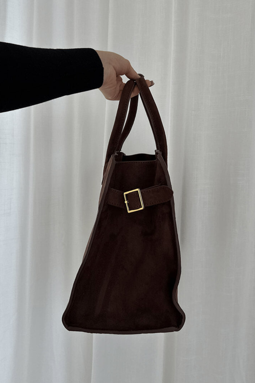Sophisticated Bag with a Clean Classic Look