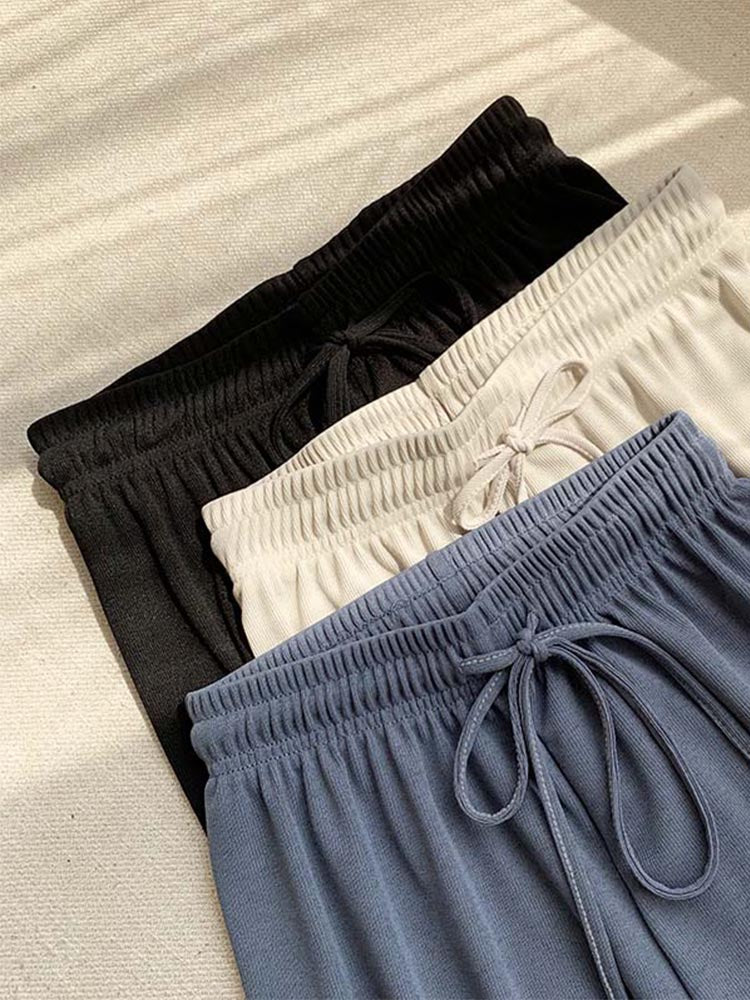 Beautifully Finished Trousers in a Timeless Design