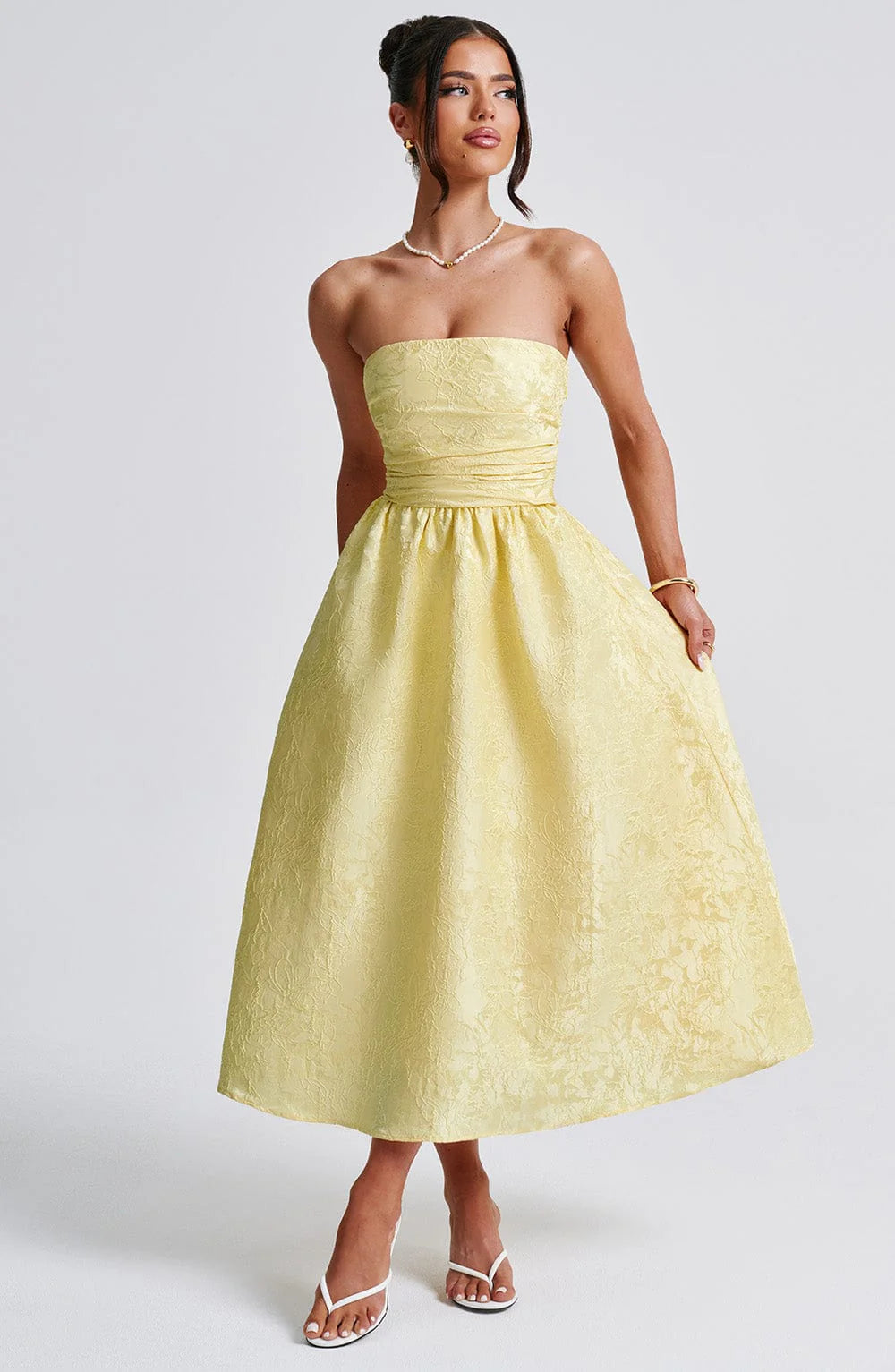 Gracefully Styled Dress for Any Occasion