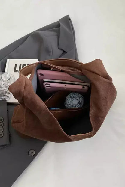 Gracefully Styled Bag for Any Occasion