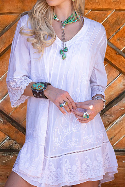 Beautifully Finished Dress in a Timeless Design