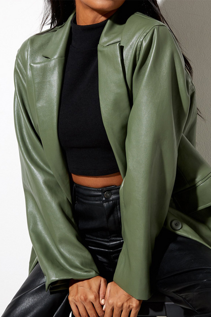 Effortlessly Elegant Garment with a Timeless Design