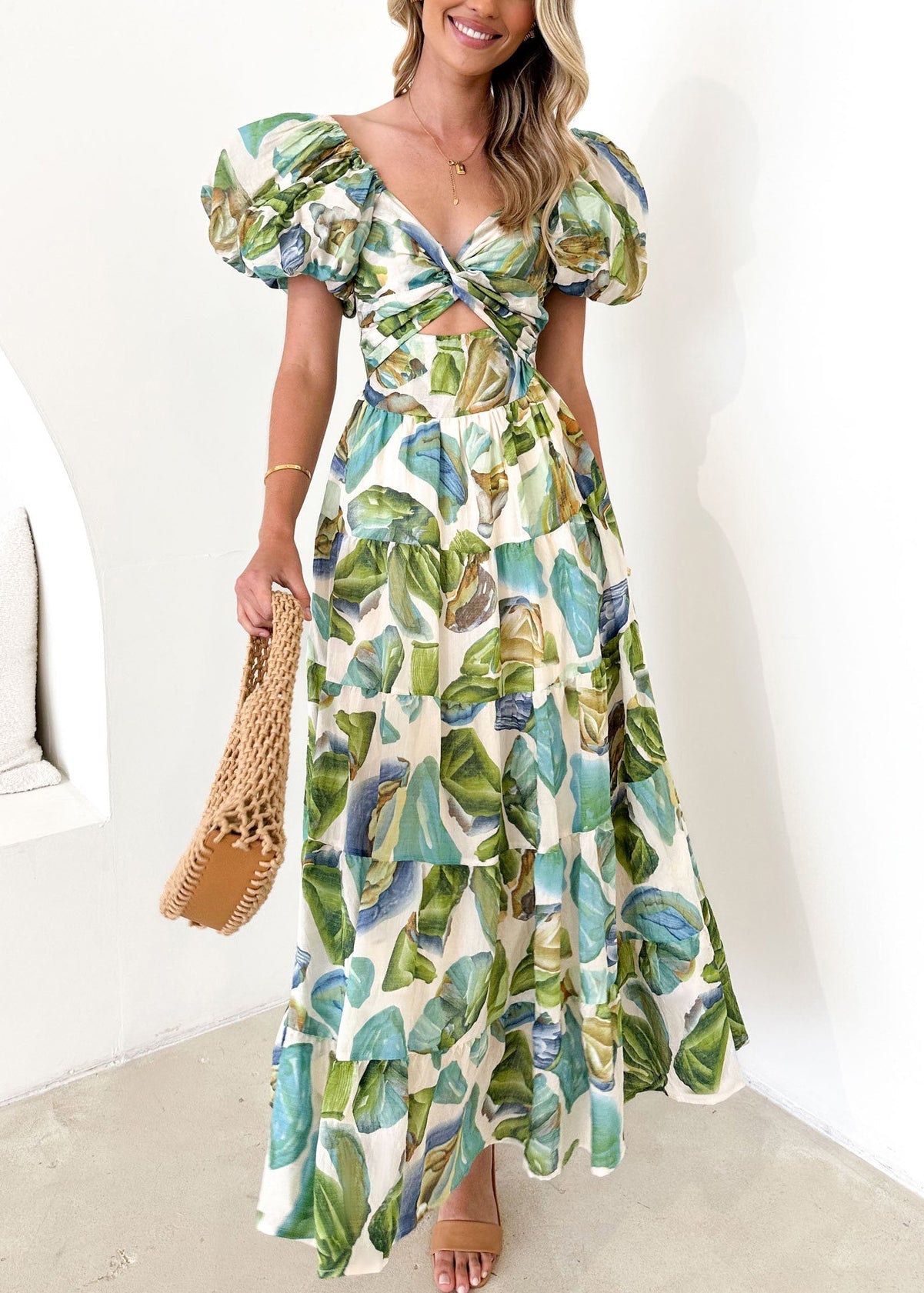 Beautifully Crafted Dress in a Classic Style
