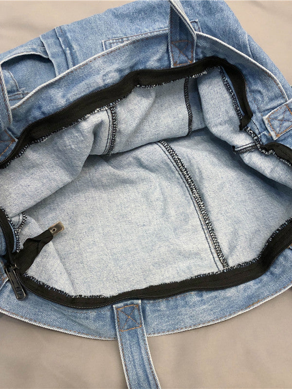Gracefully Styled Bag for Any Occasion