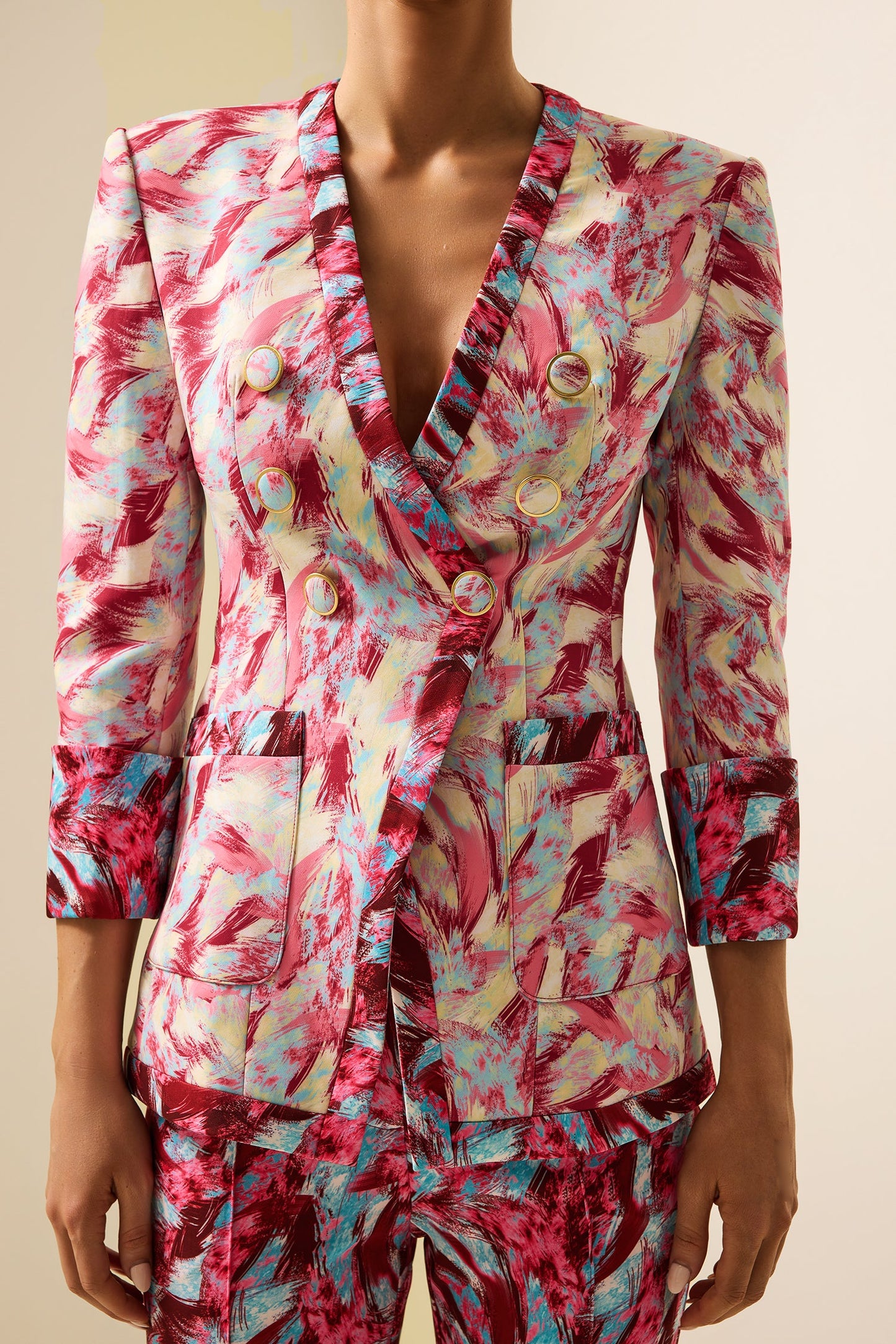 Effortlessly Elegant Garment with a Timeless Design