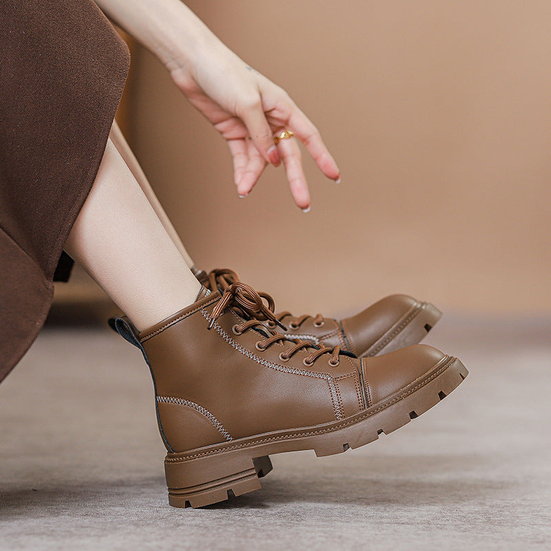 Polished Boots with an Effortless Classic Look