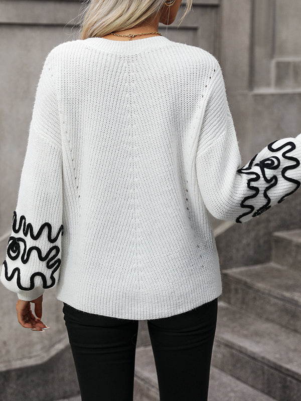 Well Tailored Sweater with a Graceful Silhouette