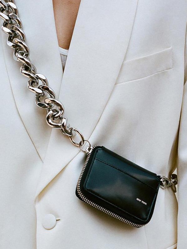 Polished Bag with an Effortless Classic Look