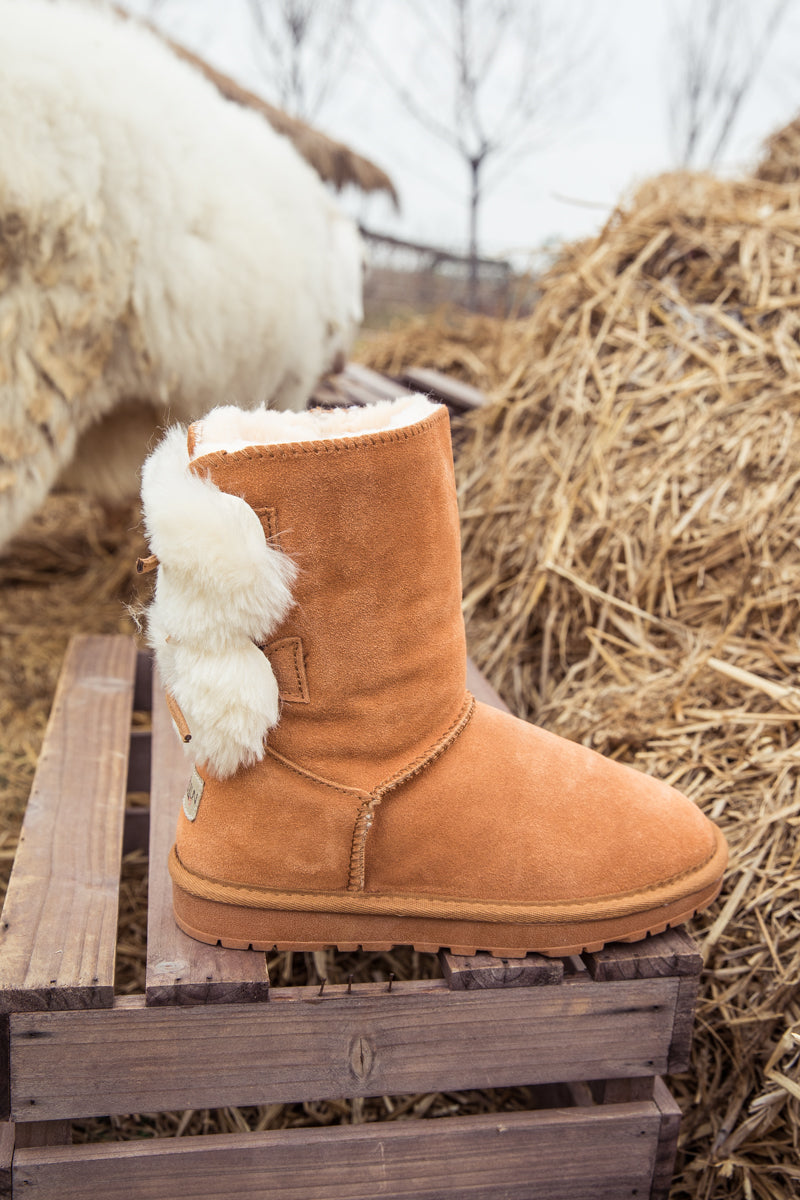 Polished Boots with an Effortless Classic Look
