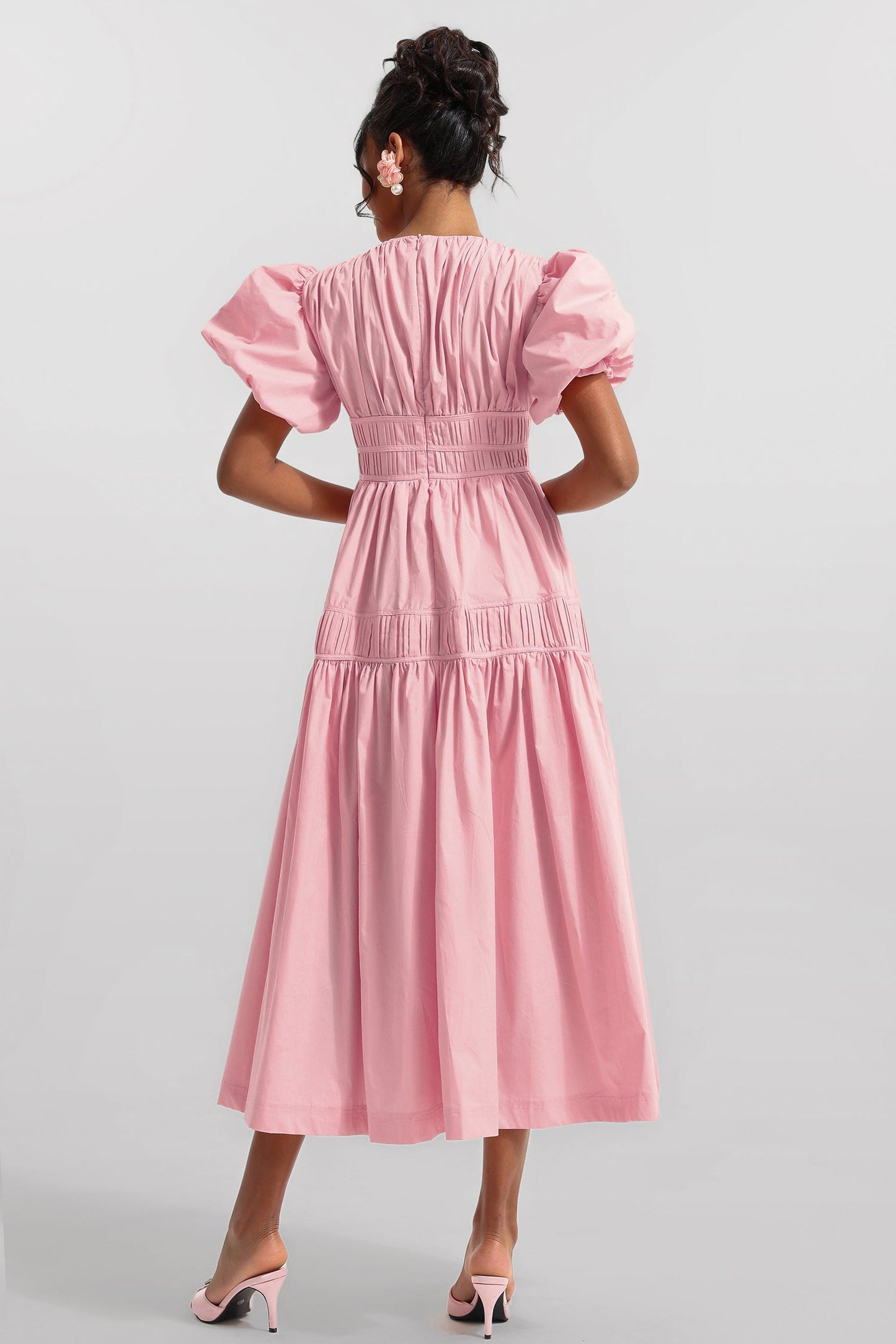 Sophisticated Dress with a Clean Classic Look