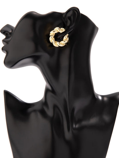 Well Tailored Garment with a Graceful Silhouette